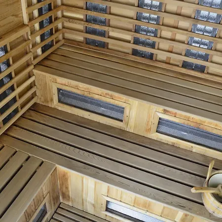 Balint & Timi Wellness Apartman Lejlighed