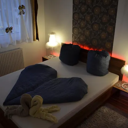 Balint & Timi Wellness Apartman *