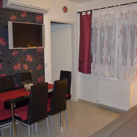 Balint & Timi Wellness Apartman * Siofok