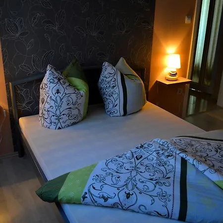 Balint & Timi Wellness Apartman Lejlighed Siófok