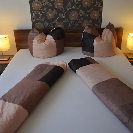 Lejlighed Balint & Timi Wellness Apartman *