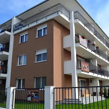 Apartment Balint & Timi Wellness Apartman *