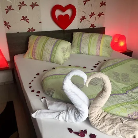 Balint & Timi Wellness Apartman *